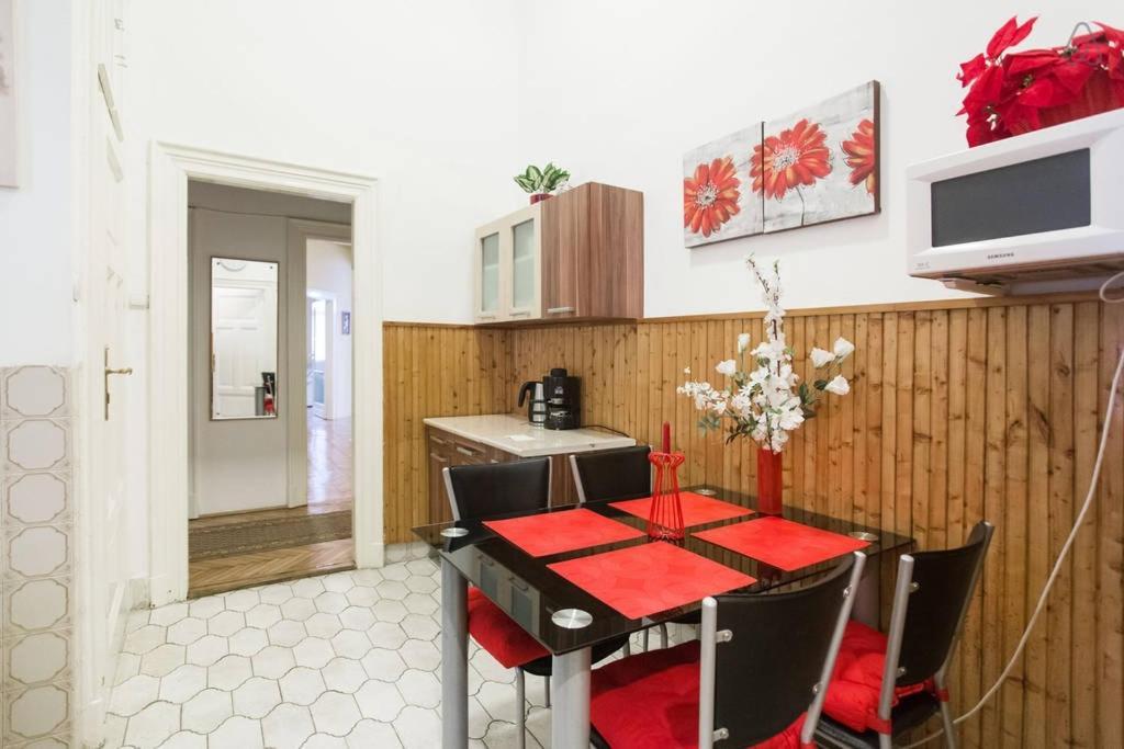 Chain Bridge Apartment Budapest Exterior foto