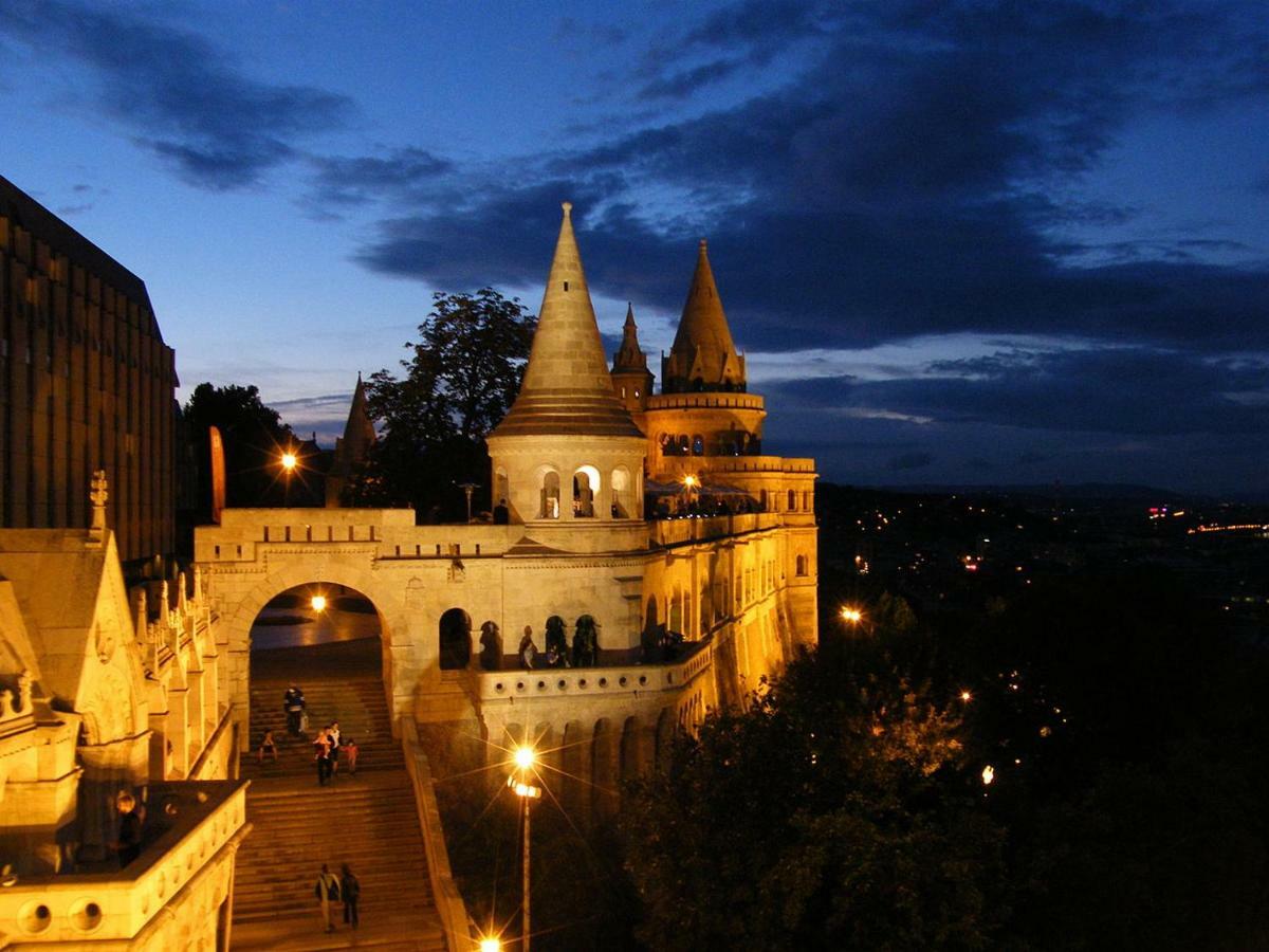 Chain Bridge Apartment Budapest Exterior foto