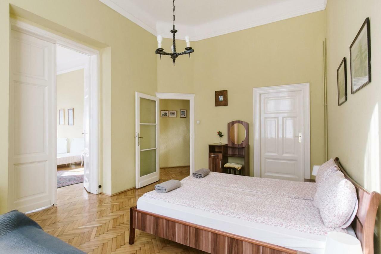 Chain Bridge Apartment Budapest Exterior foto